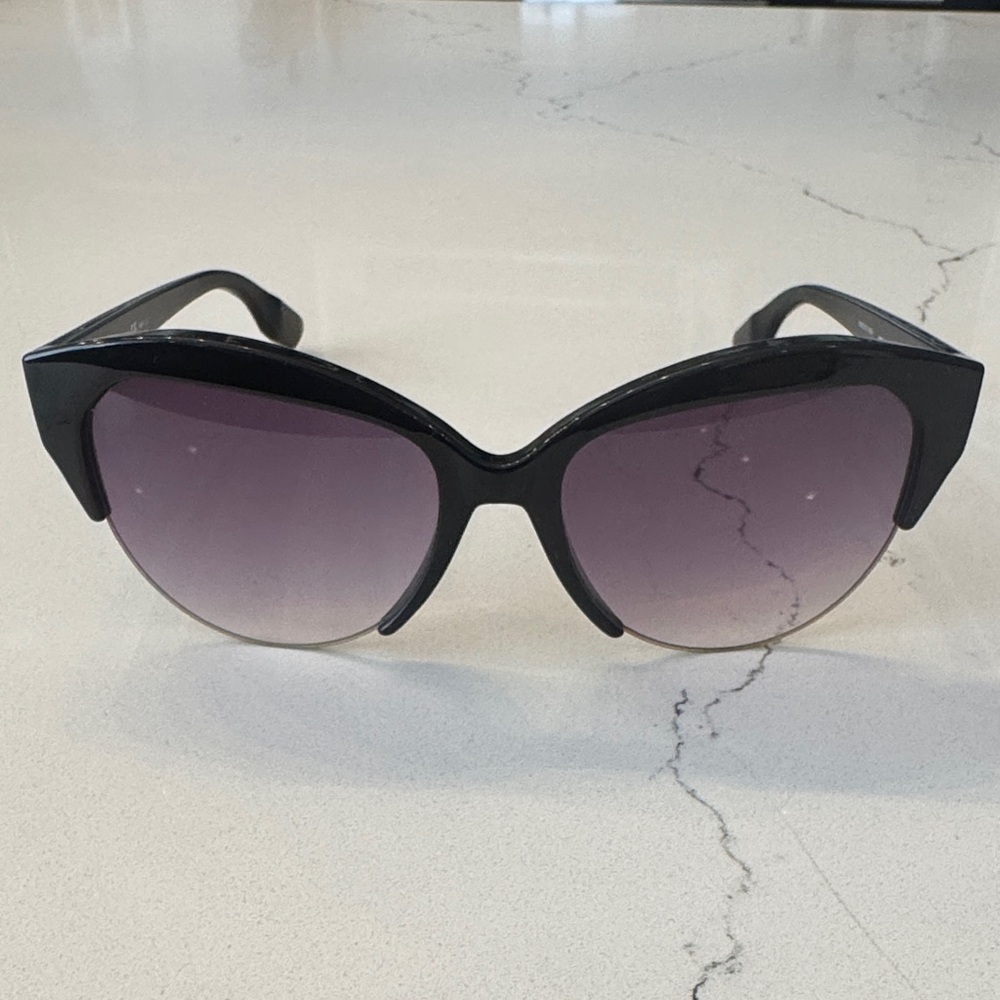McQ Alexander McQueen Cat Eye Sunglasses Black Frame Purple Gradient Lens